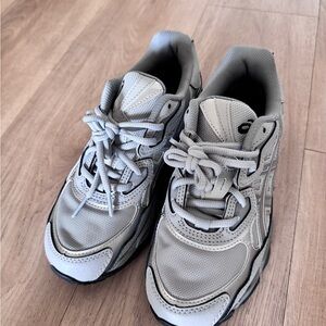 ASICS Gel-NYC mid gray sheet rock